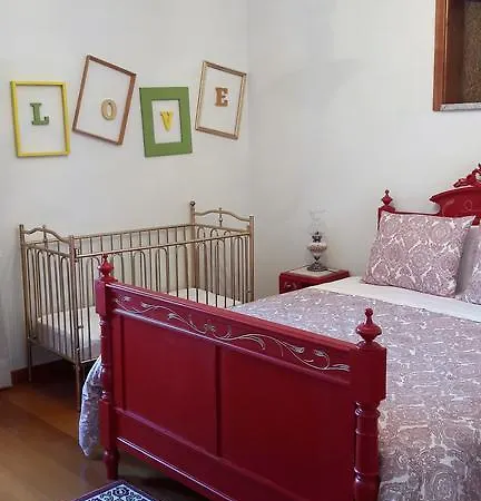 Alloggio per agriturismo Casa Serra Do Lagar Ribeiradio